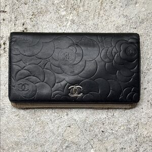 Vintage Chanel Camellia wallet